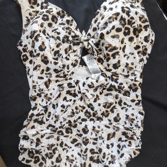 COPY - Niptuck swim one piece swimsuit. Size 12. Animal ( Cheetah print). - Picture 3 of 10